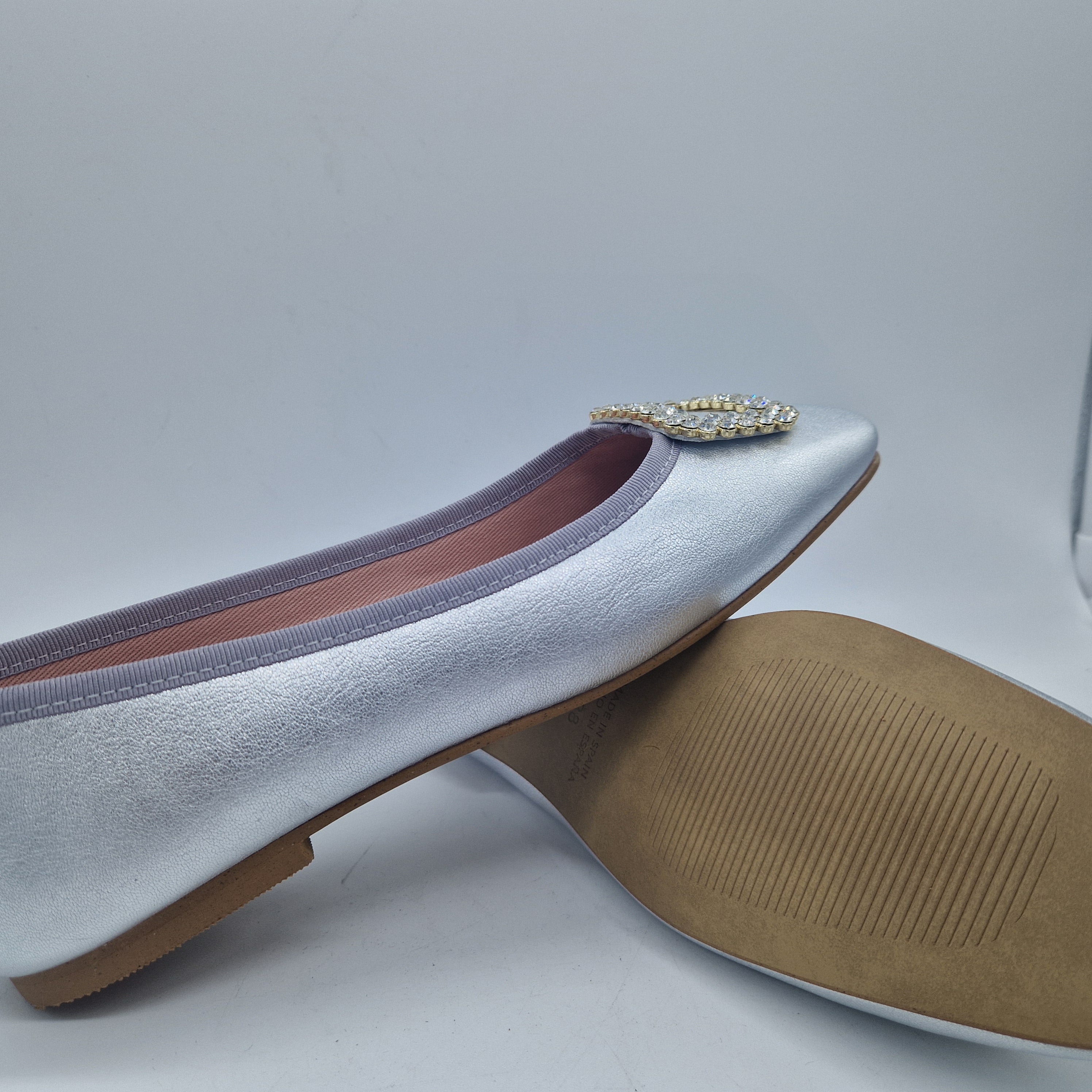 BAILARINA EN PIEL PLATA CON ADORNO - 73454