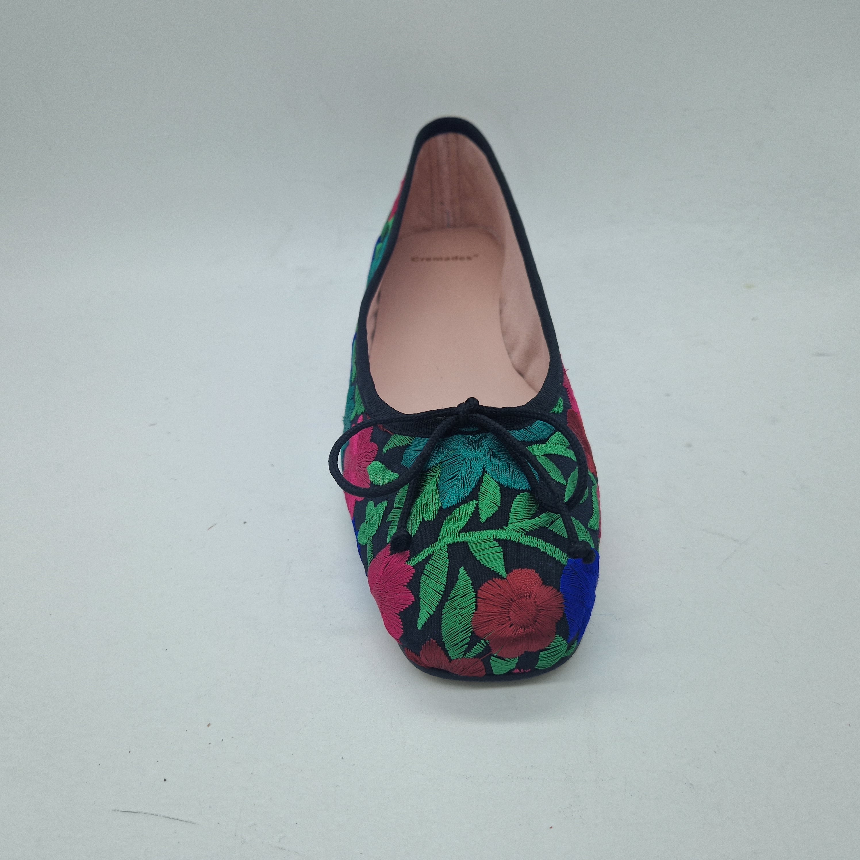 BAILARINA EN FLORES NEGRAS - 73462