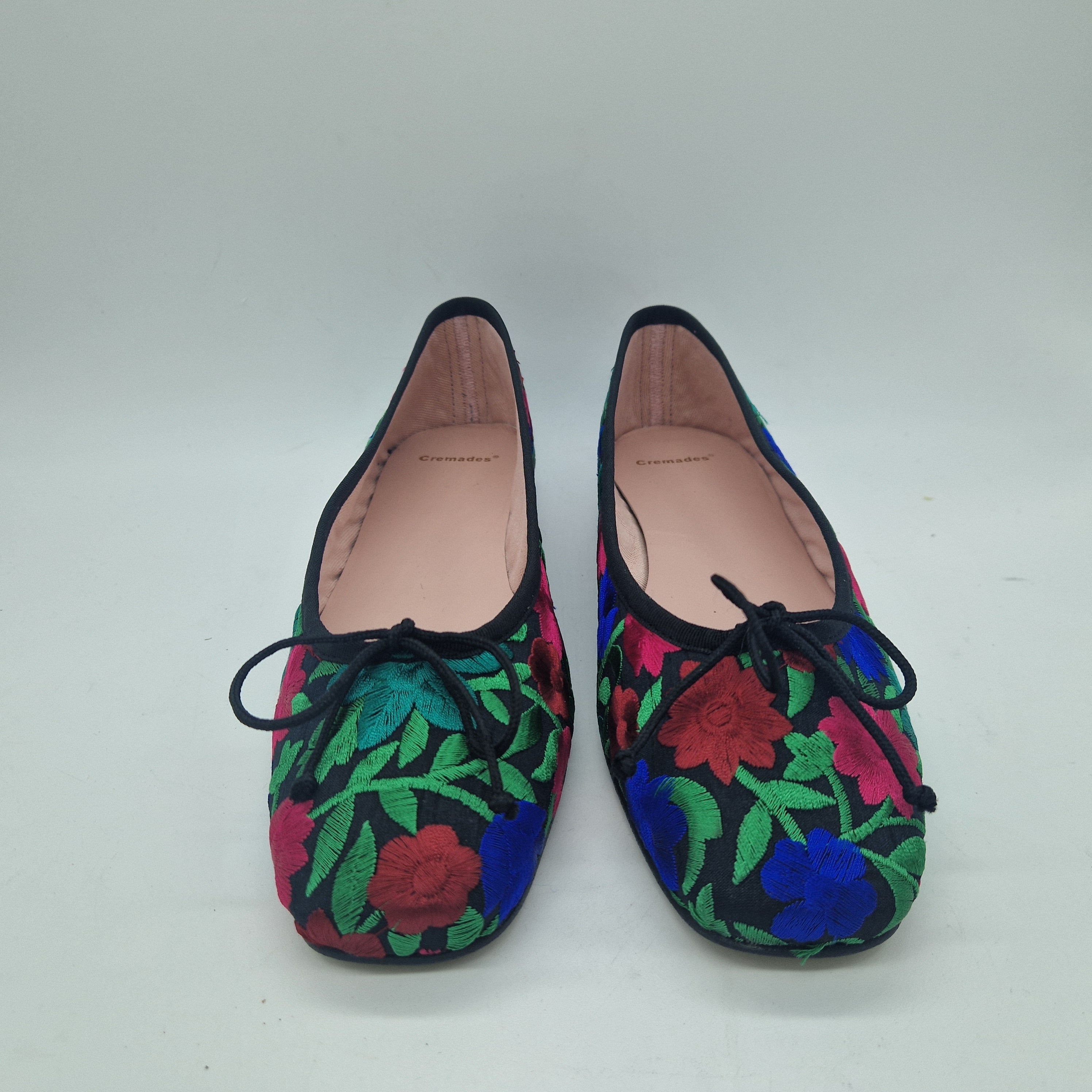 BAILARINA EN FLORES NEGRAS - 73462