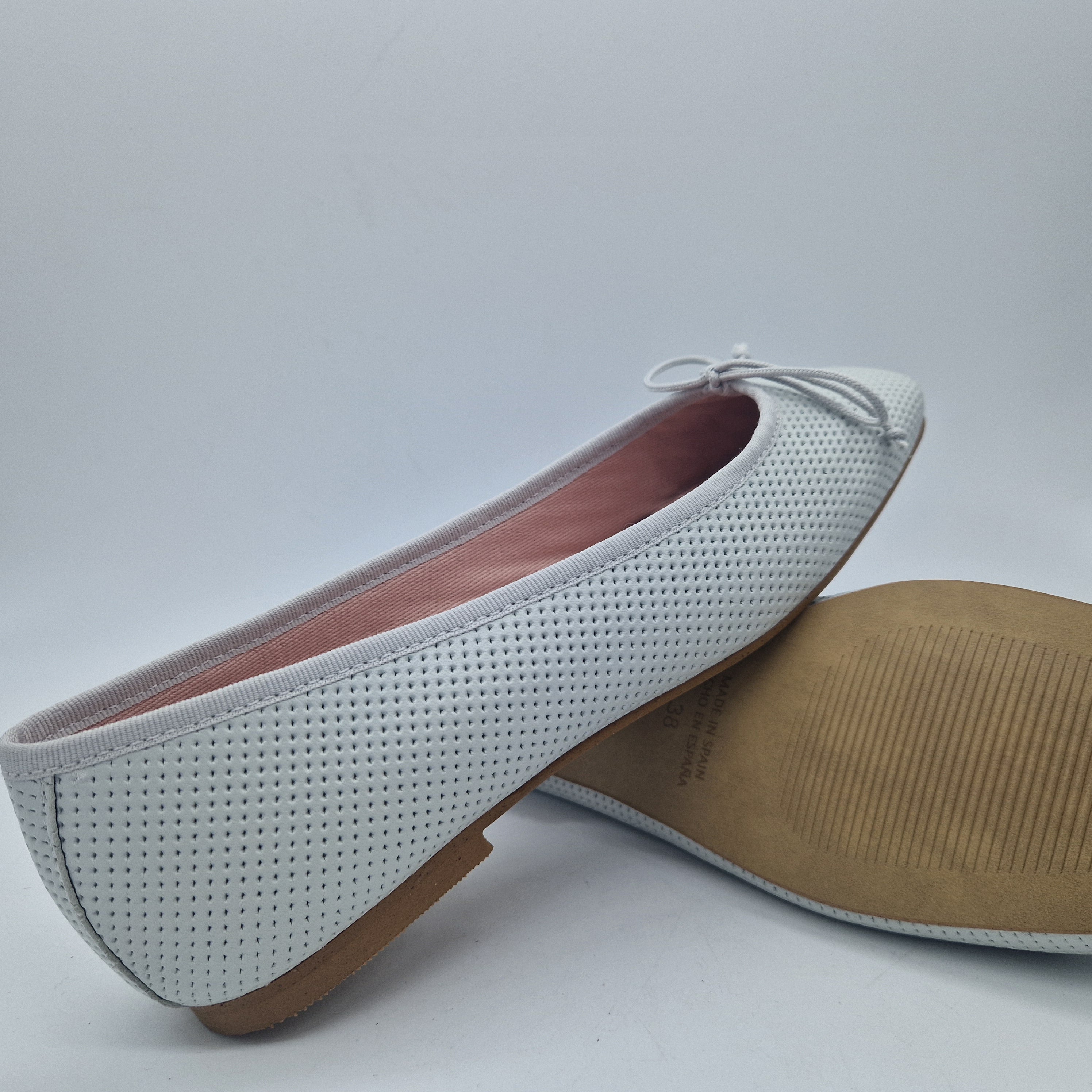 BAILARINA EN PIEL PUNTEADA BLANCO - 73504