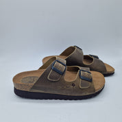 Sandalias de dos hebillas en color kaki de la marca INTERBIOS, diseño cómodo y elegante para uso diario.