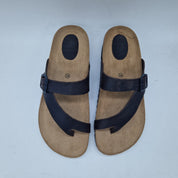 Sandalias de dedo marrón de INTERBIOS, con suela cómoda y diseño abierto, ideales para verano y uso casual.