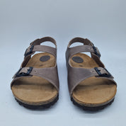 SANDALIA 2 HEBILLAS Y TRASERA EN TAUPE - 74032