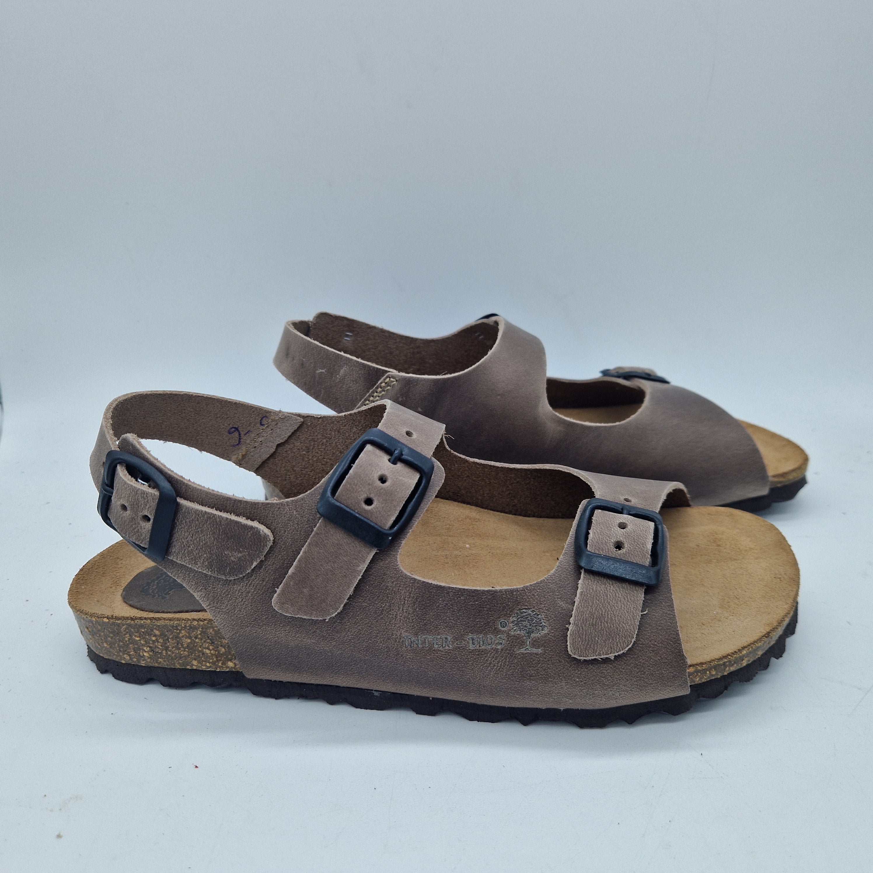 SANDALIA 2 HEBILLAS Y TRASERA EN TAUPE - 74032