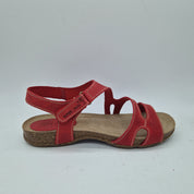 Sandalia de tiras en rojo de la marca INTERBIOS, calzado elegante para mujer con tiras ajustables y suela cómoda.