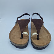 SANDALIA DE DEDO EN SERRAJE MARRÓN - 74043