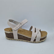 SANDALIA CUÑA EN GRIS - 74051