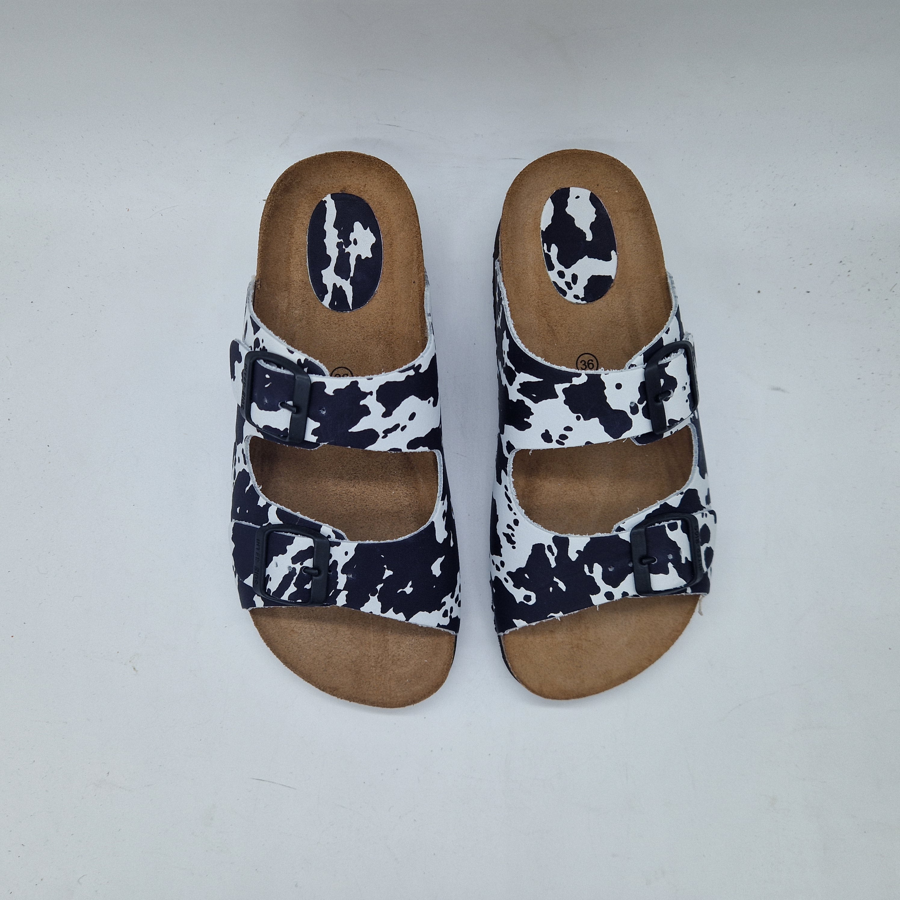 SANDALIA 2 HEBILLAS EN PIEL EFECTO VACA - 74052