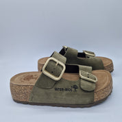 Sandalias de dos hebillas en serraje kaki de la marca INTERBIOS, con diseño cómodo y elegante.
