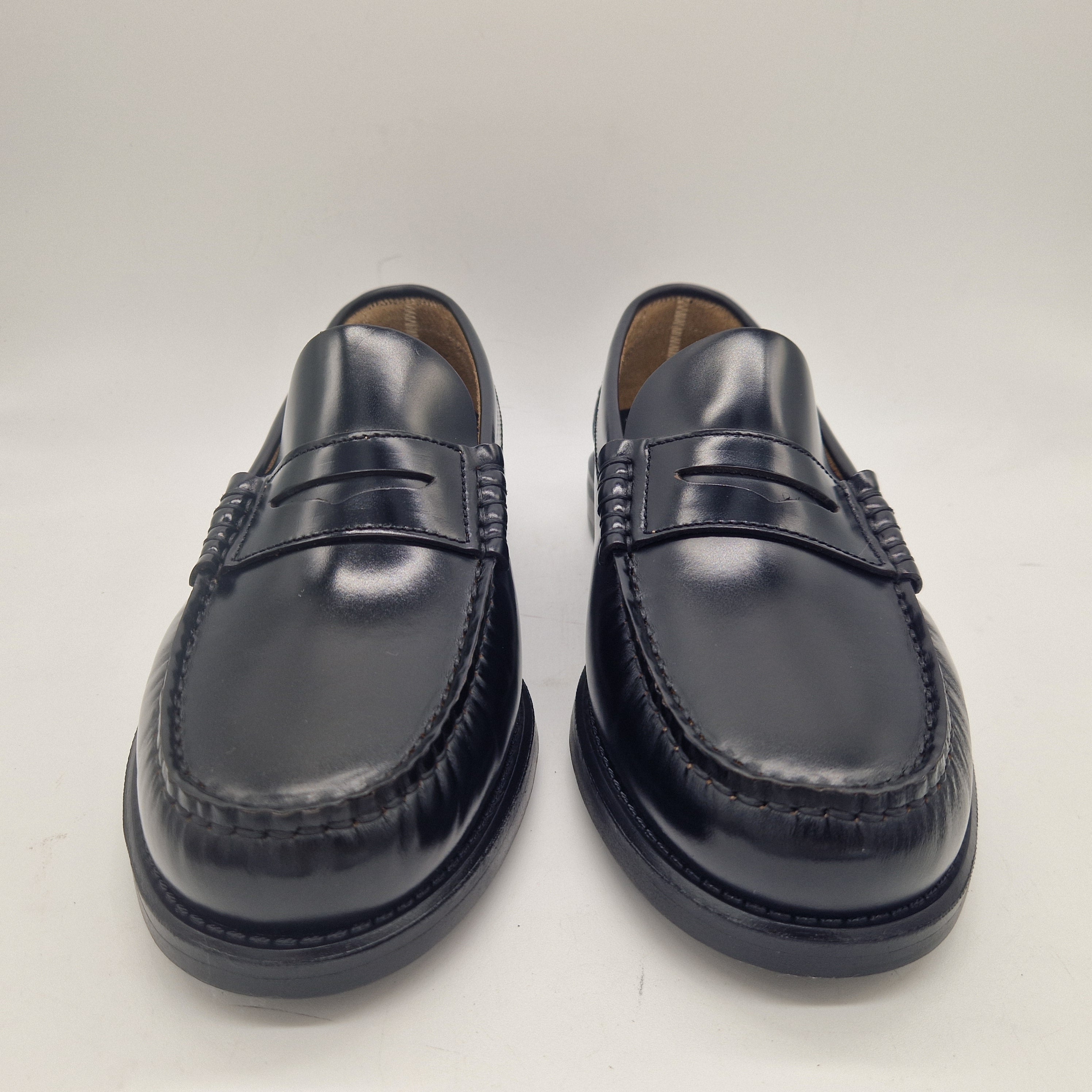 CASTELLANO EN PIEL NEGRA - 74224