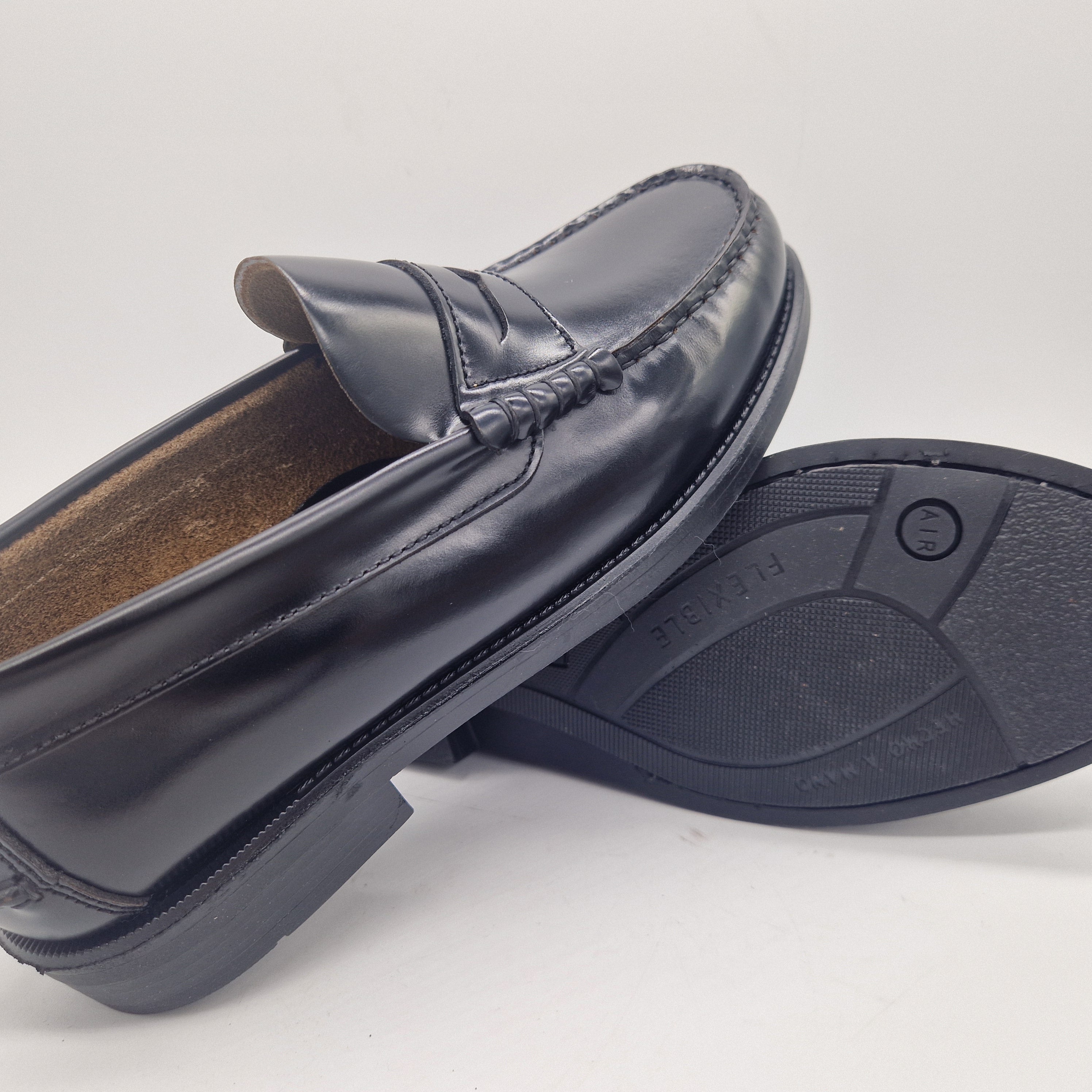 CASTELLANO EN PIEL NEGRA - 74224