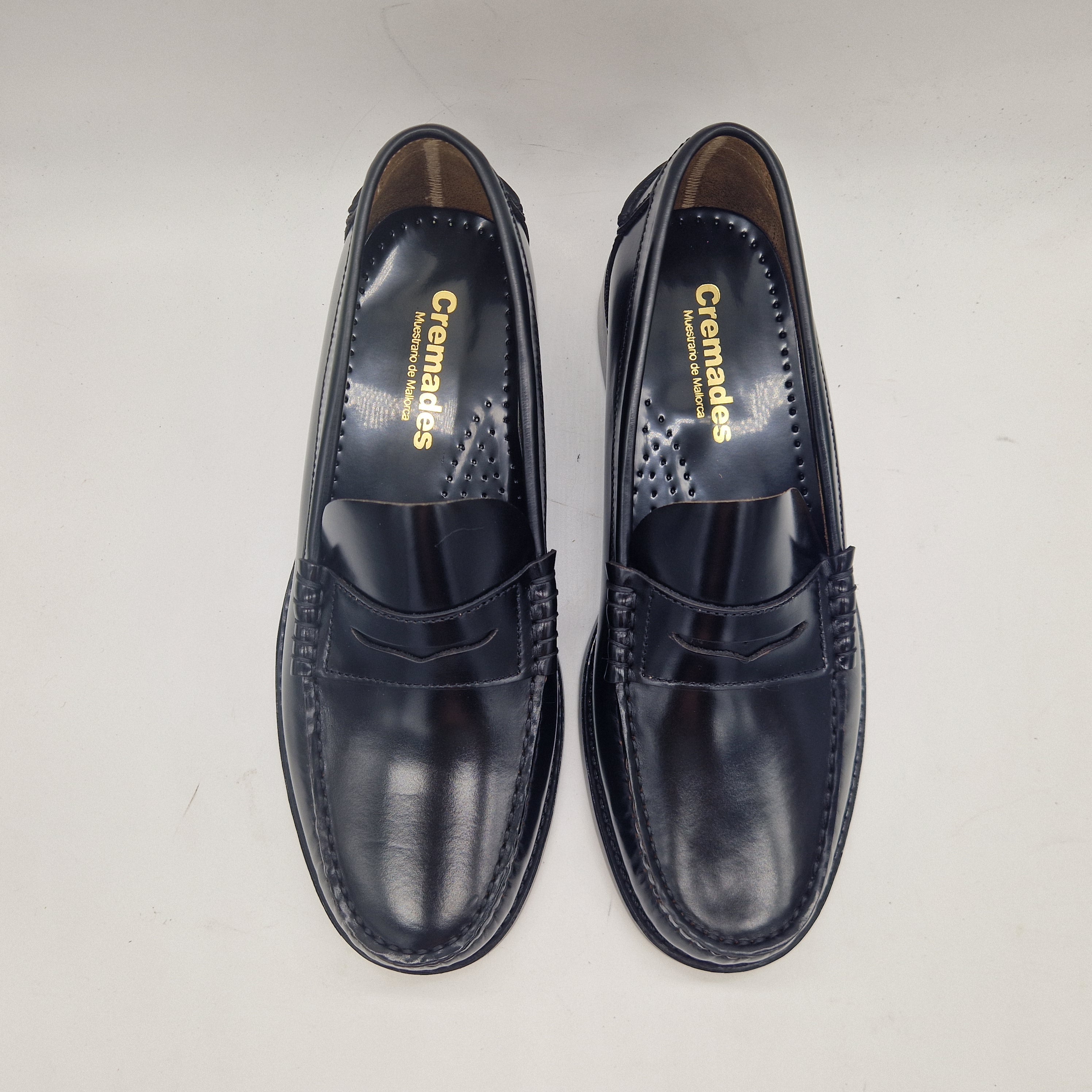 CASTELLANO EN PIEL NEGRA - 74231
