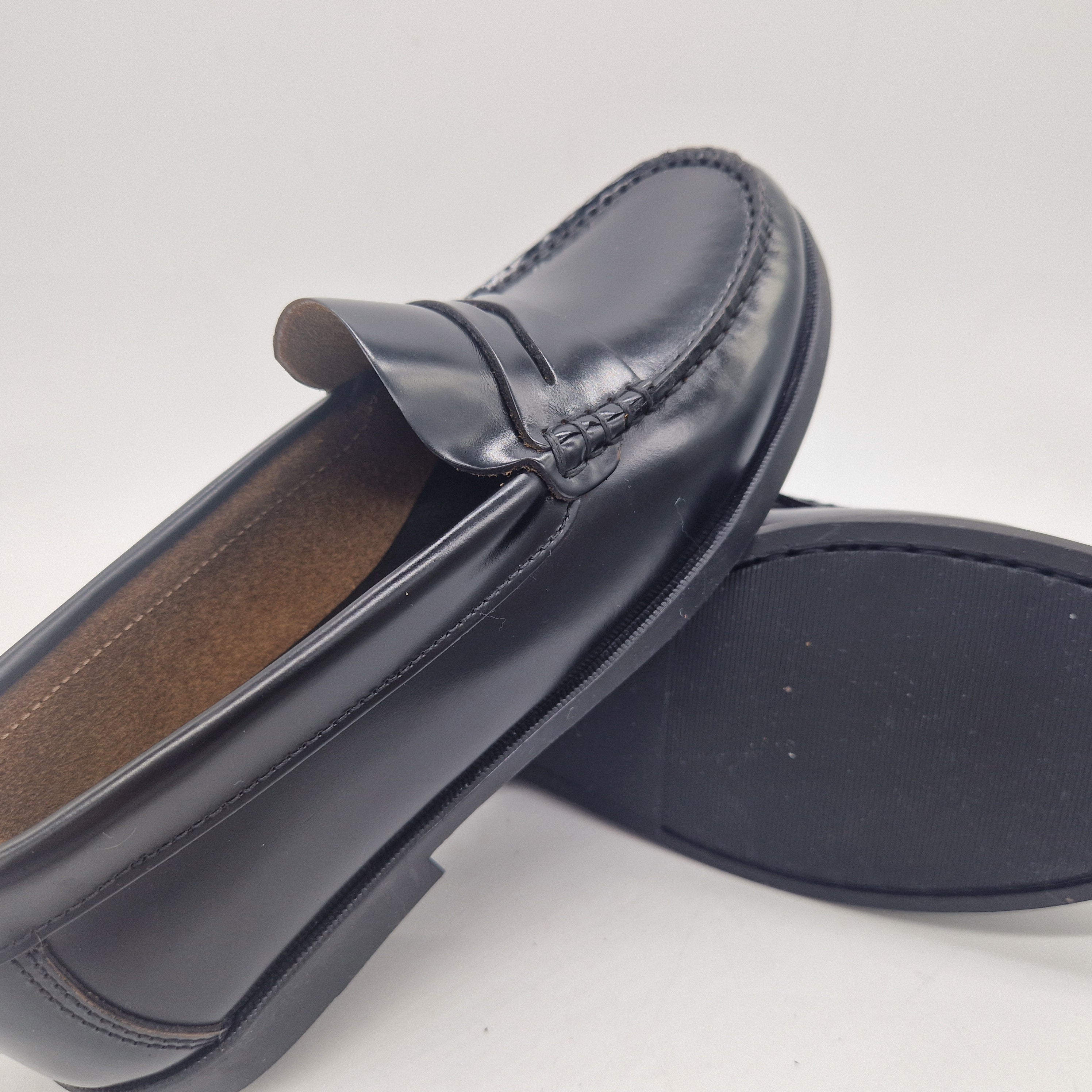 MOCASÍN EN PIEL NEGRA - 74236
