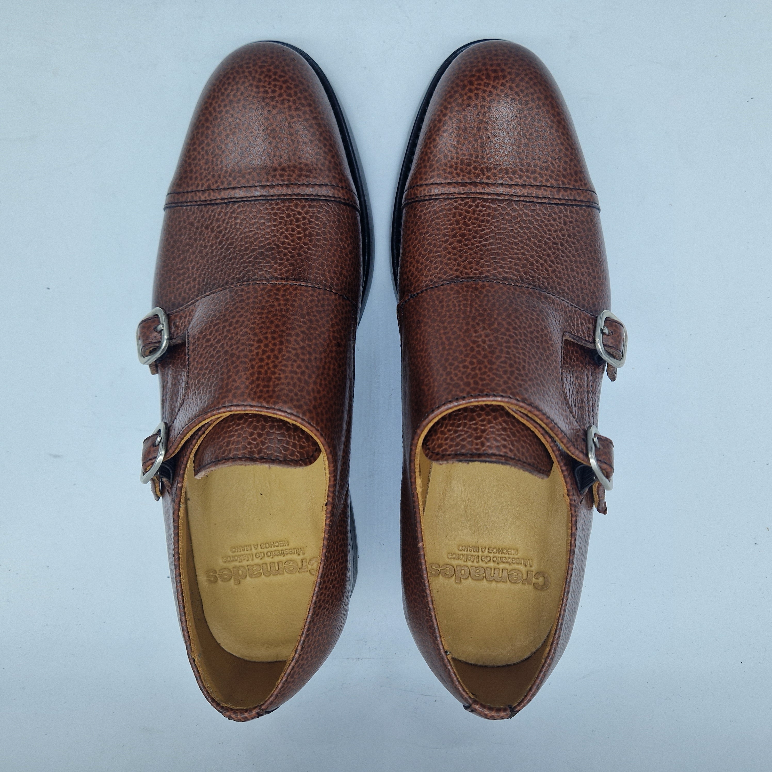 2 HEBILLAS EN PIEL GRABADA CUERO - 74300