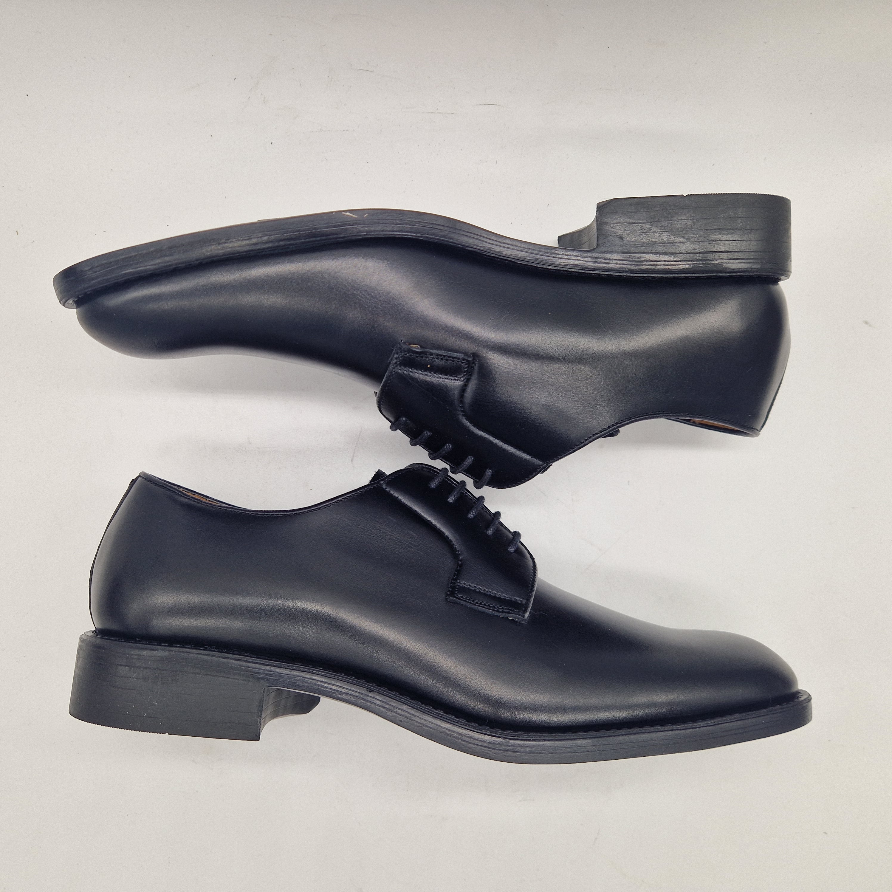 BLUCHES EN PIEL NEGRA - 74594