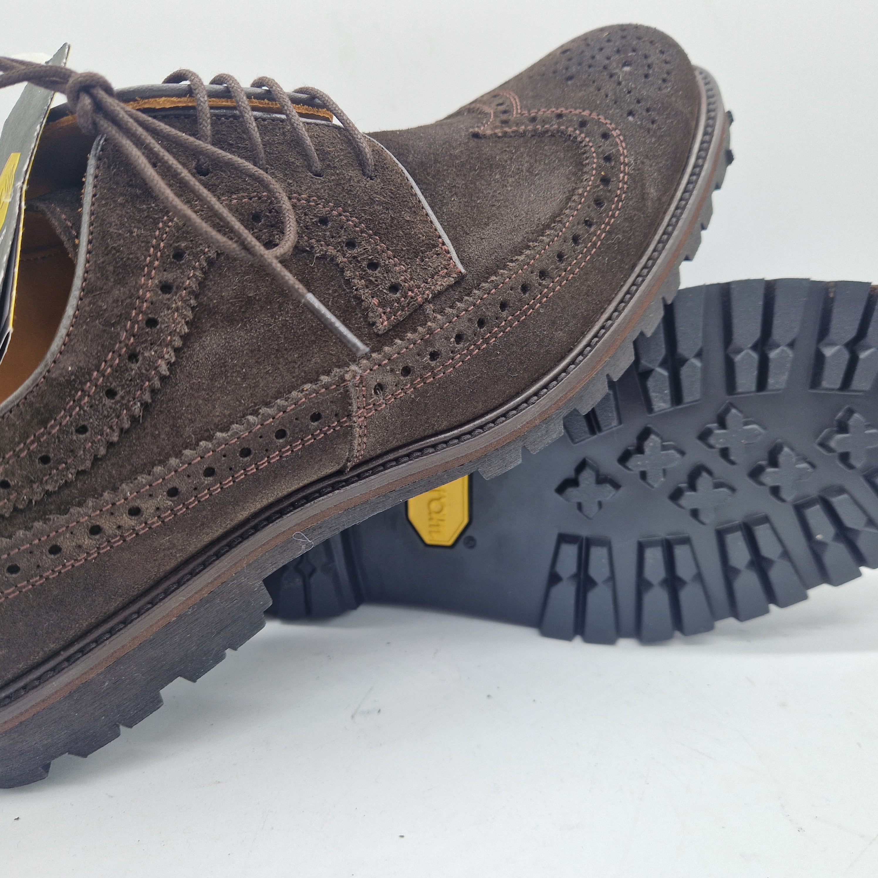 BLUCHER EN SERRAJE MARRÓN Y PISO VIBRAM - 74603