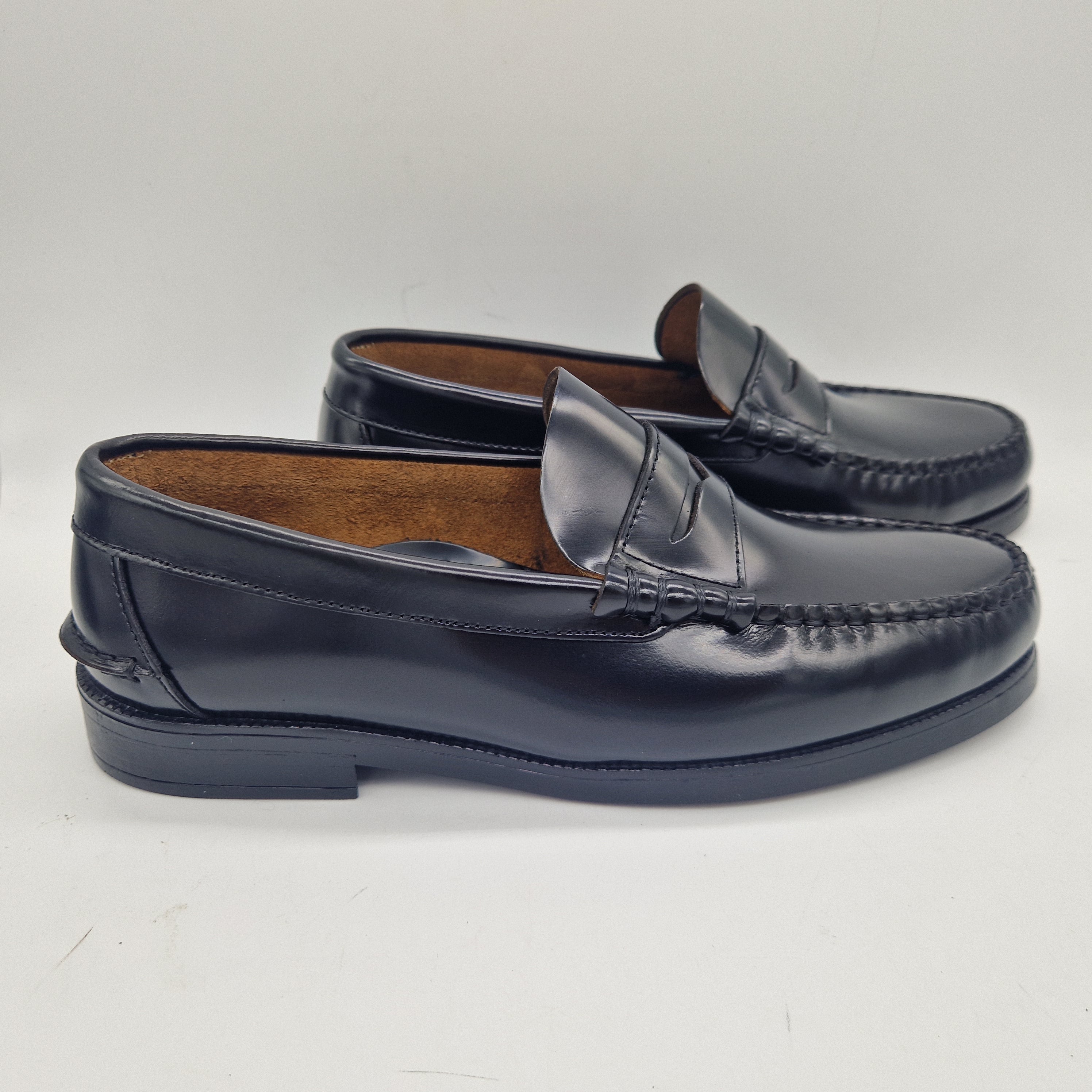 MOCASÍN EN PIEL NEGRA - 75354