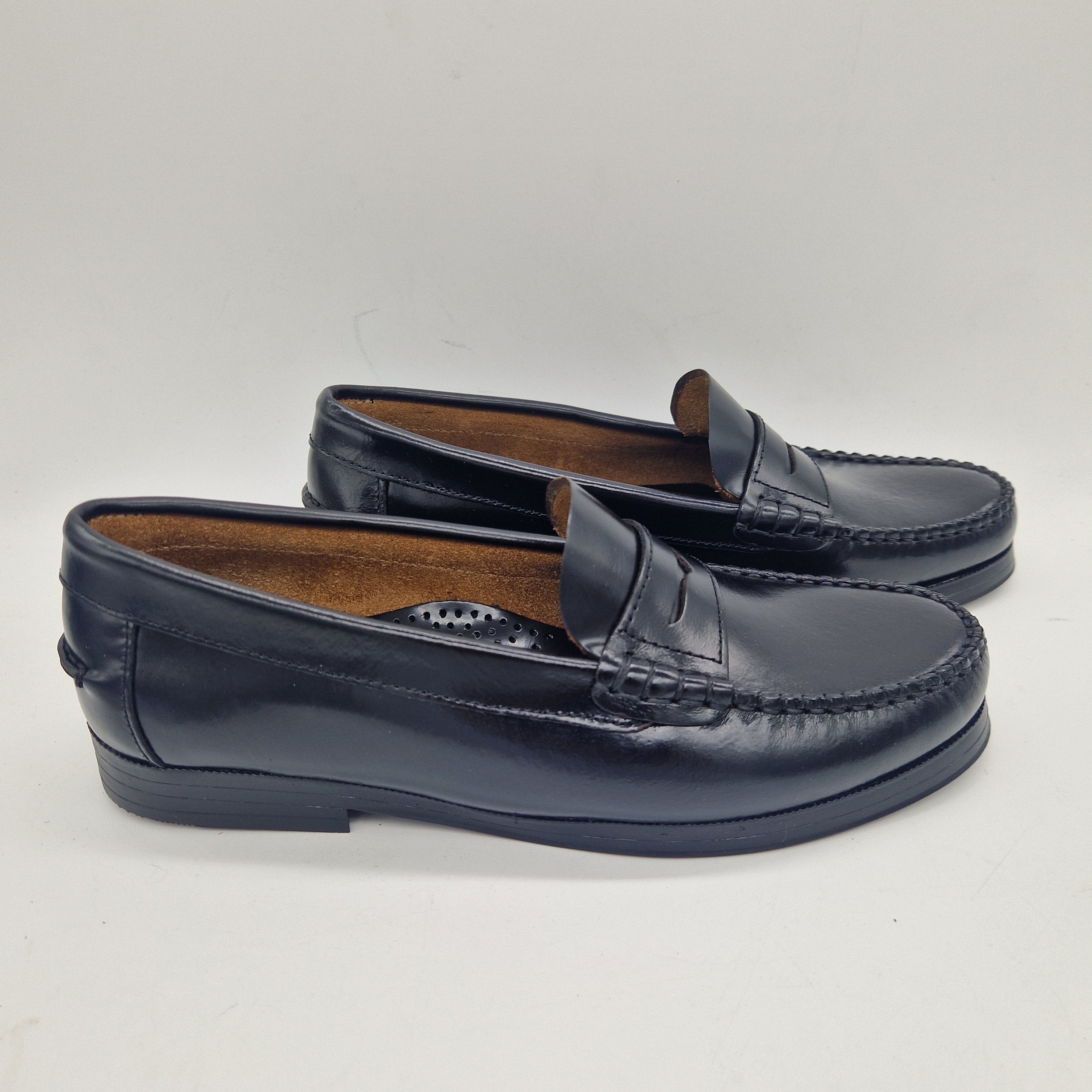 MOCASÍN EN PIEL NEGRA - 75358