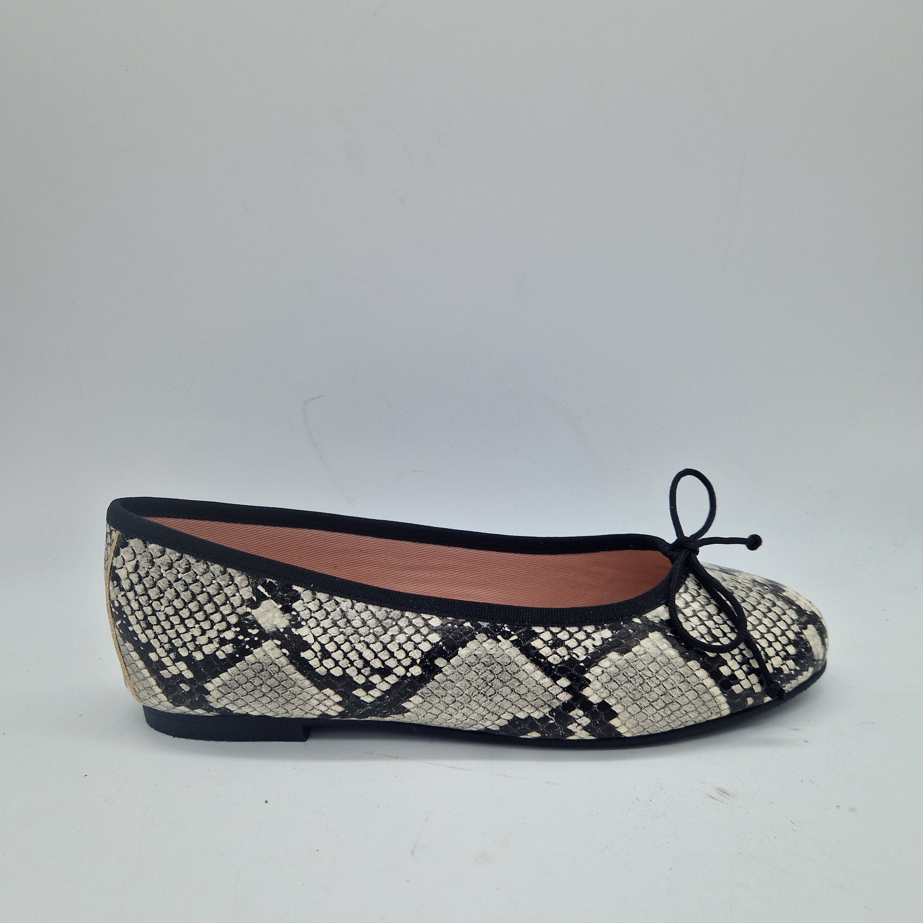 75382-BAILSERPIENTE.jpg