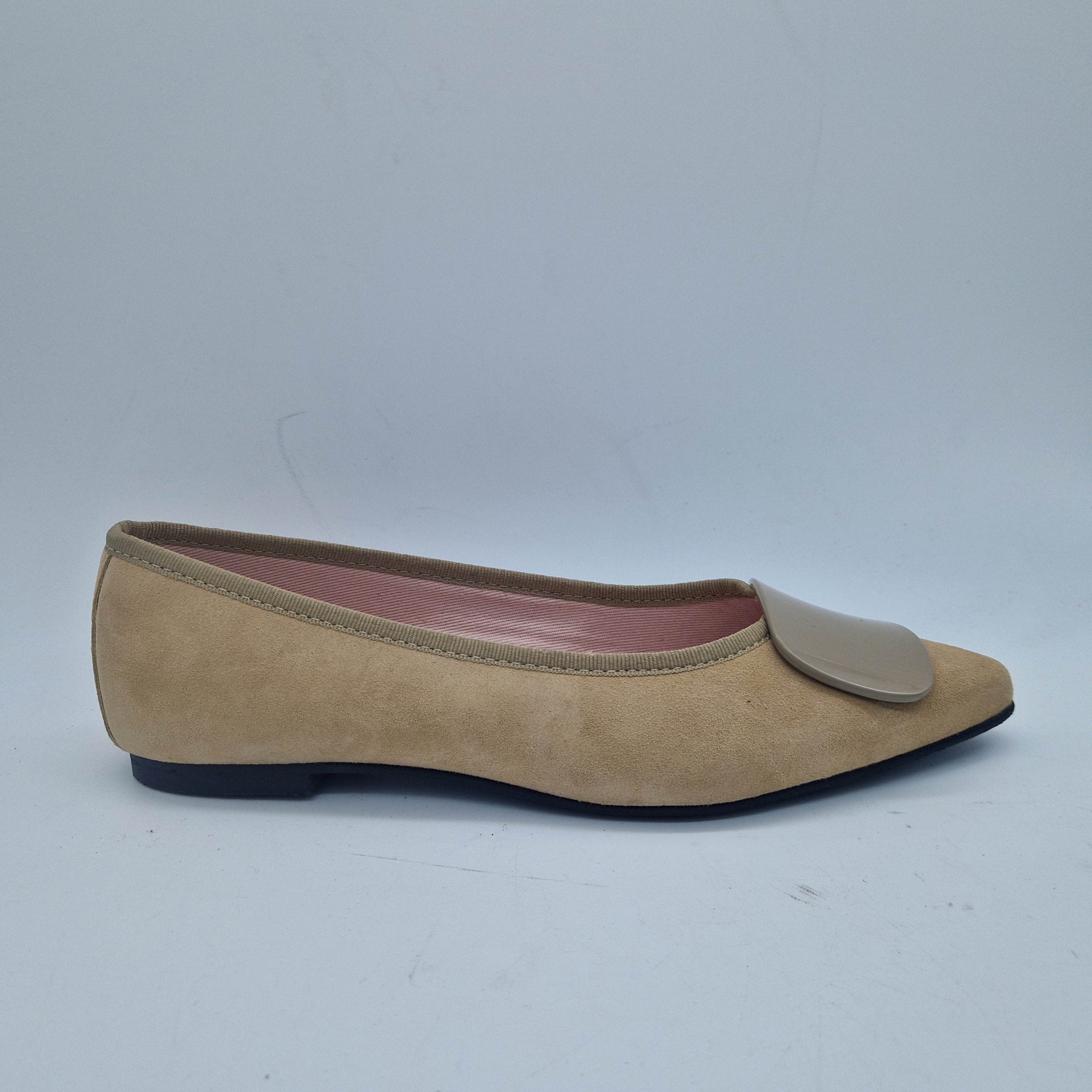 BAILARINA CON ADORNO EN ANTE CAMEL - 75429