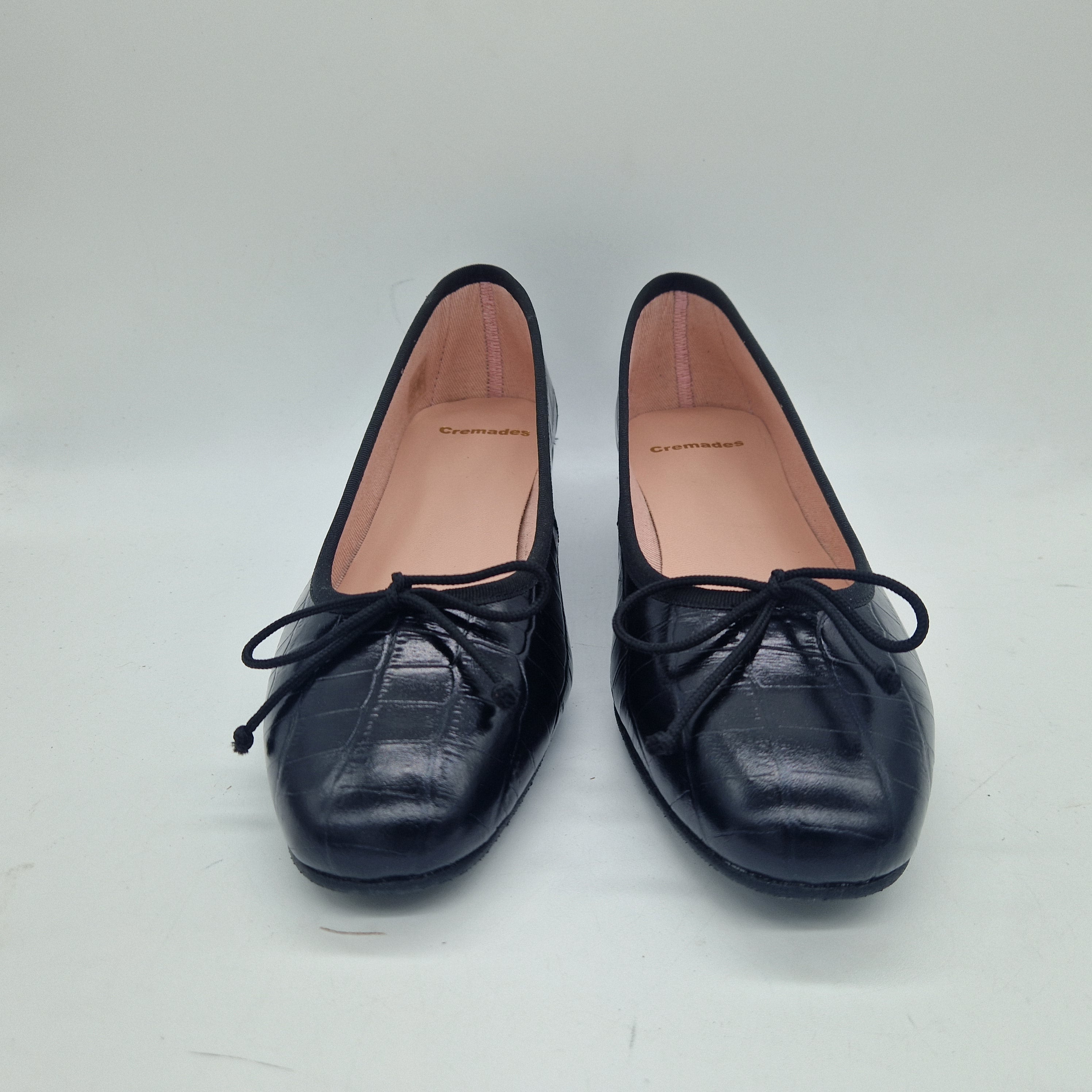 BAILARINA DE TACÓN EN NEGRO - 75448